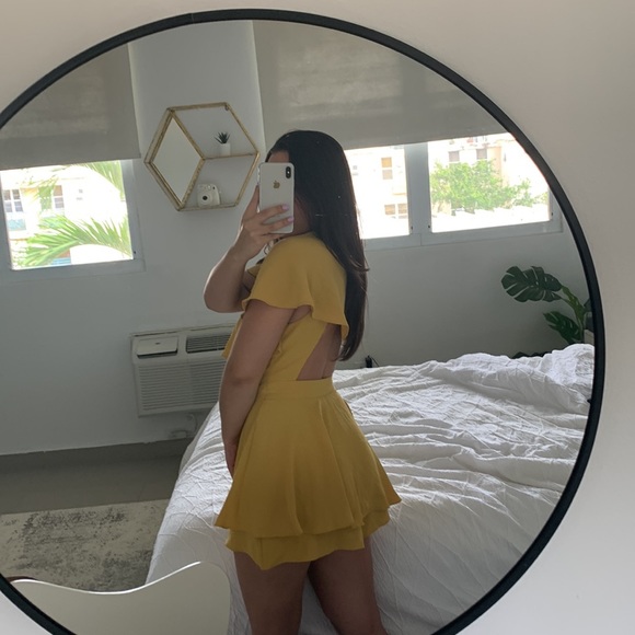 DO + BE Ruffle Wrap Romper / Size S - Picture 2 of 5